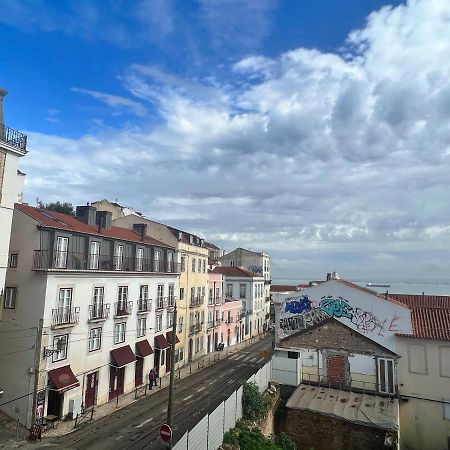 Discover Lisbons History - Stylish Apartment In Alfama Exterior foto
